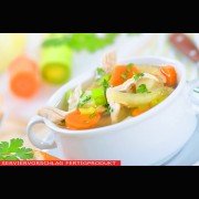 Vegane Hühnersuppe