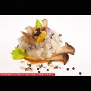 Bärlauch, grob gerebelt