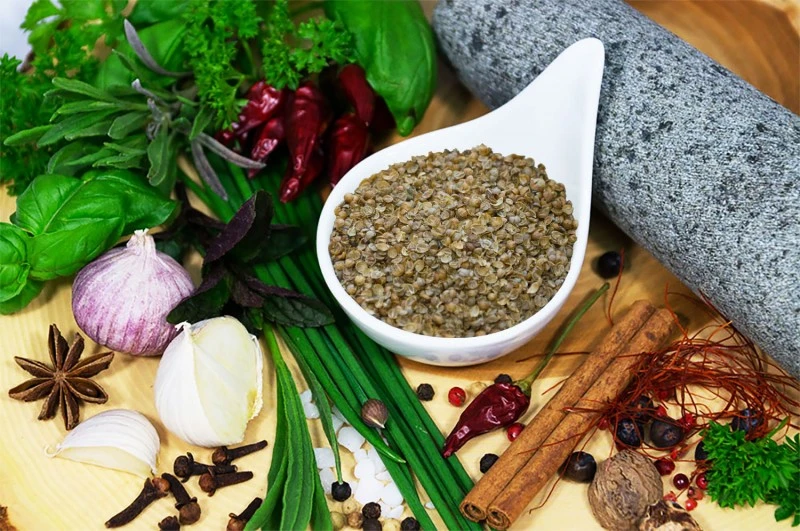 Koriander, geschrotet