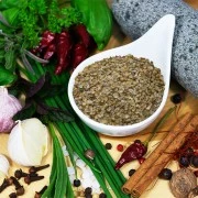 Koriander, geschrotet