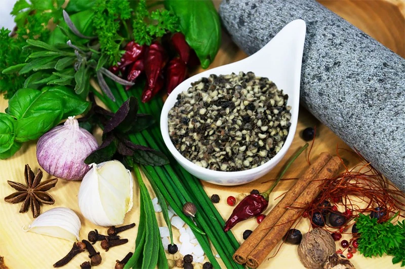 Pfeffer schwarz, grob geschrotet (Steakpfeffer)