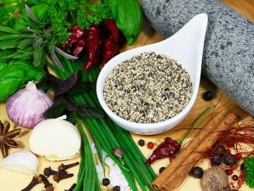 Pfeffer schwarz, fein geschrotet