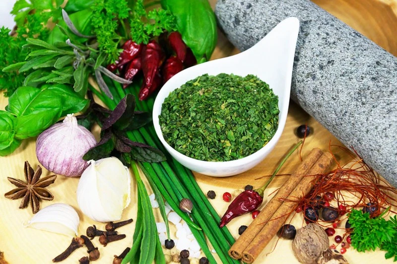 Petersilie, gerebelt