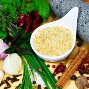 Zwiebeln, geschnitten