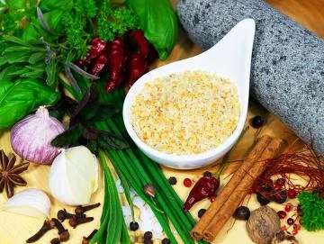 Zwiebeln, geschnitten